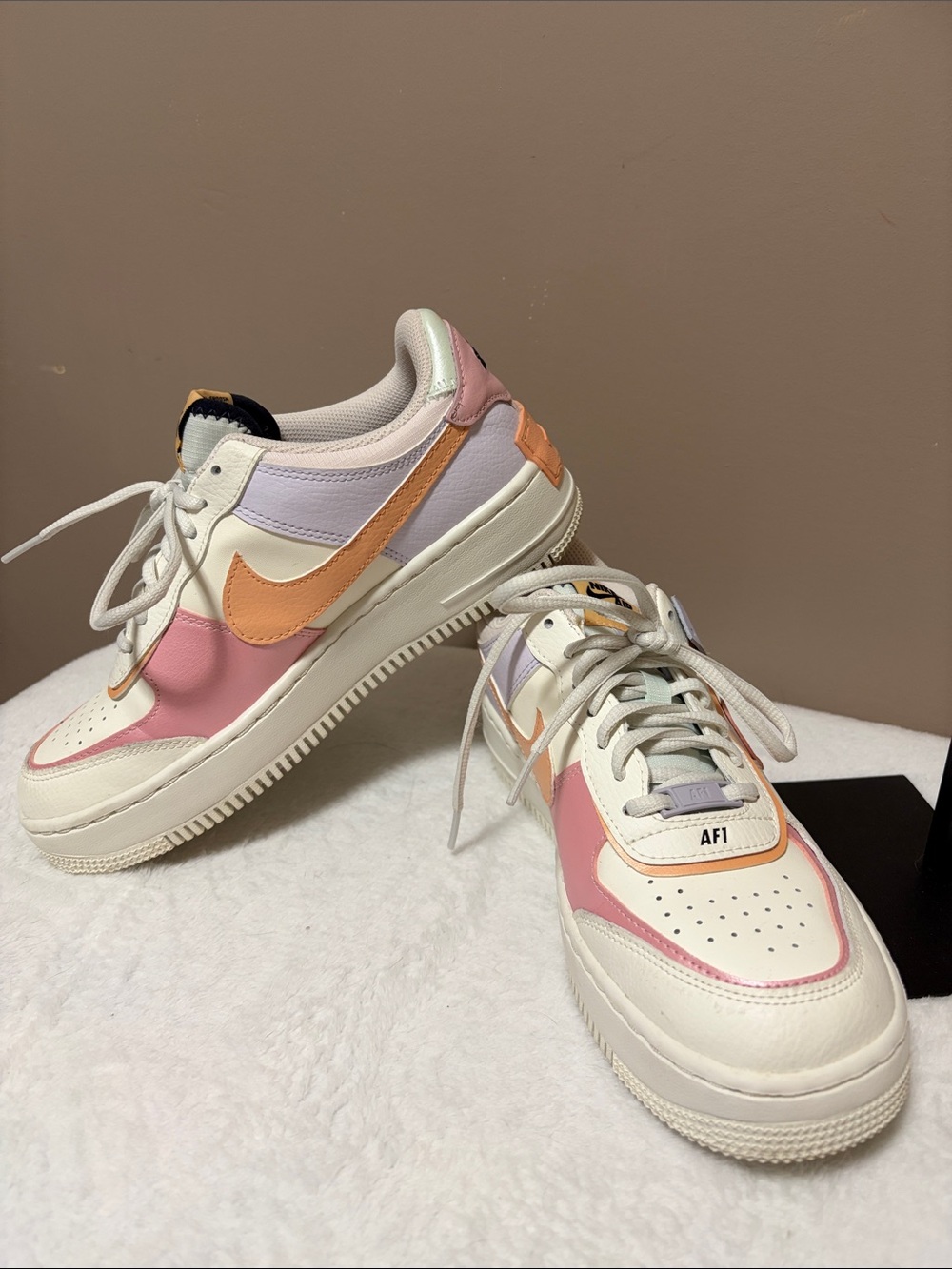 Nike Women’s Pastel Leather Sneakers - Pink/Peach